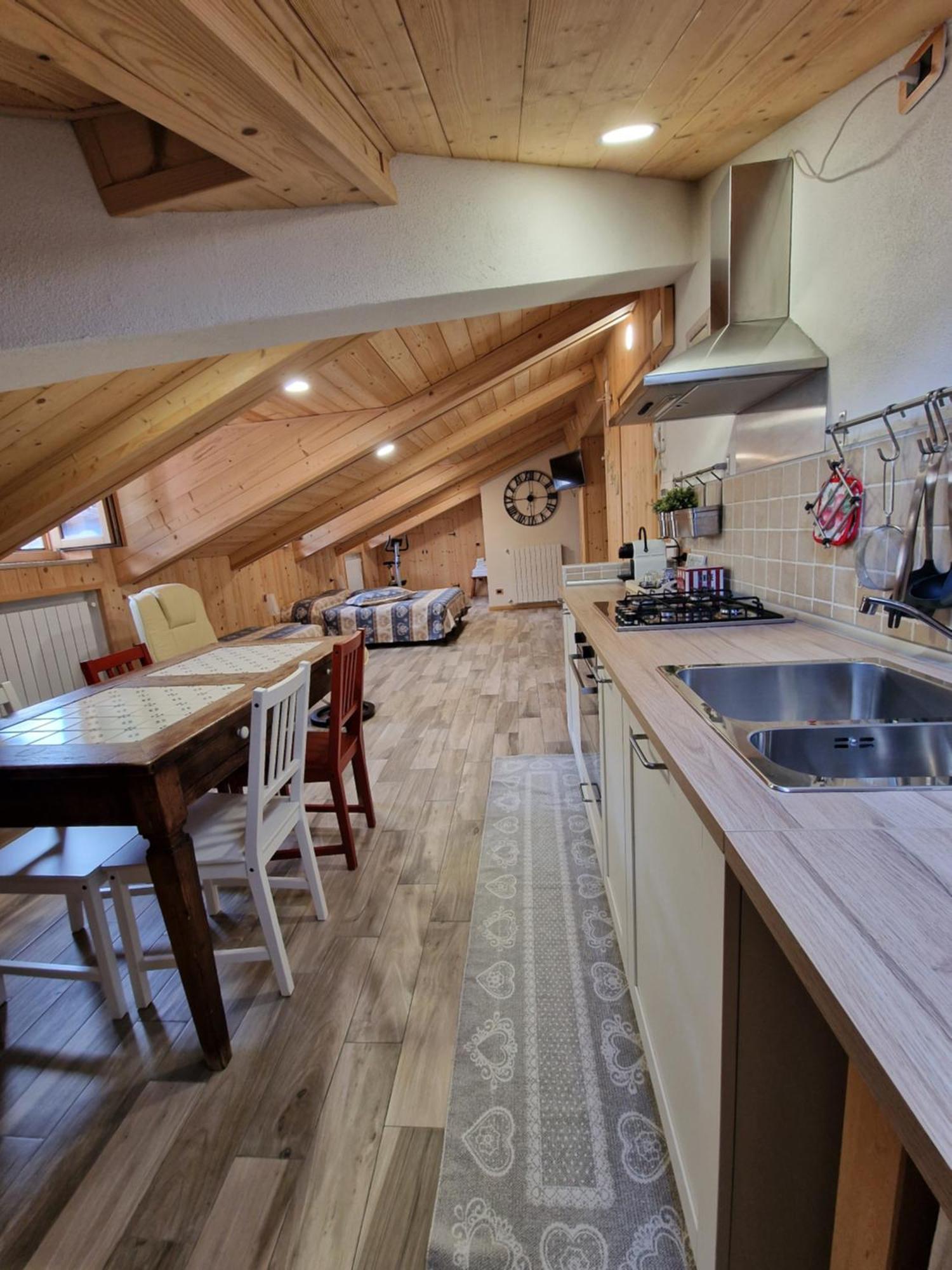 Ale & Teo Apartman Temù Kültér fotó